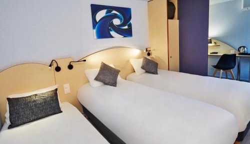 3 Single Beds