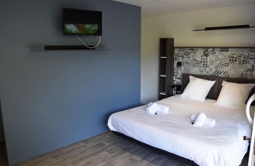 Jassat Hotel | Hôtel Lodge du Lac Chambon