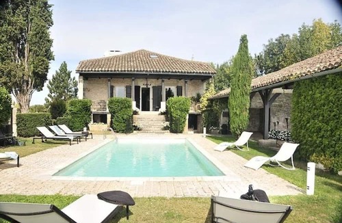 Saint-Antonin Noble Val House | Holiday Home 'Le Manoir Danglars' with Private Pool, Private Garden and Wi-Fi