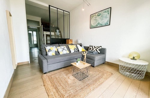 Quartier Chorier-Berriat Apartment | #FF | Pretty light in Grenoble ☀ | T2