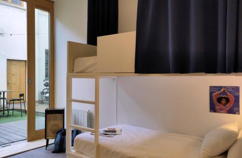 Voltaire - Saint Amour Hostel | SLO Hostel Lyon Saxe