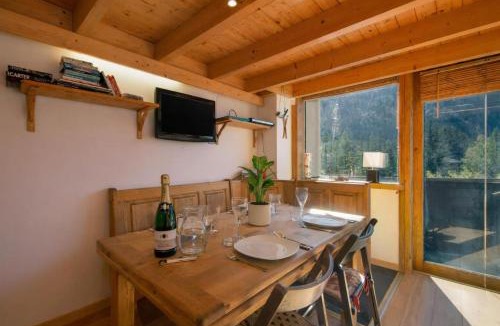 Argentiere Apartment | Grand Roc C213 from Slopes 280m, Mont-Blanc View, Parking & WiFi - Happy Rentals