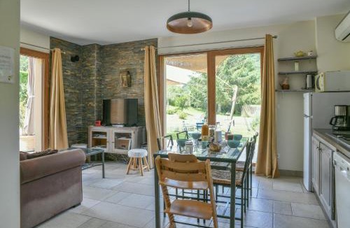 Saint-Bueil House | Gite Entre lacs et montagne