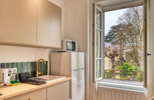 Bussiere - Cadiere Apartment | Le Zola Oullins 10 min à pied métro B Wi-Fi inclus