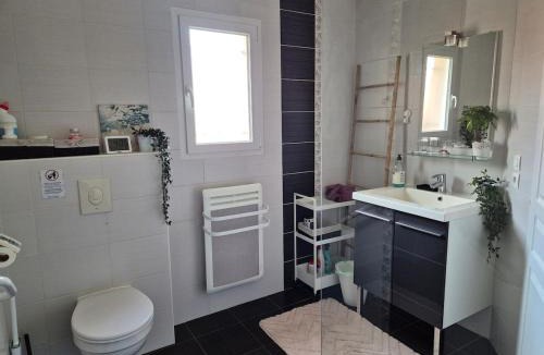 Domerat House | Maison chaleureuse au calme