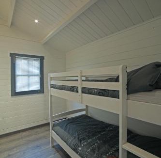 Camaret-sur-Aigues Ski Chalet | Chalet Mont Ventoux et Chalet VIP