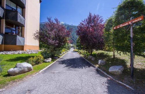 Argentiere Apartment | Grand Roc C213 from Slopes 280m, Mont-Blanc View, Parking & WiFi - Happy Rentals