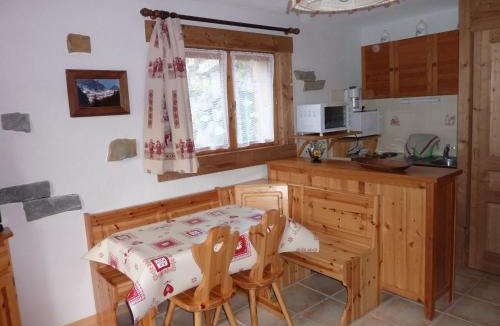 Les Villards-sur-Thones Apartment | Apartment Namasté by Interhome