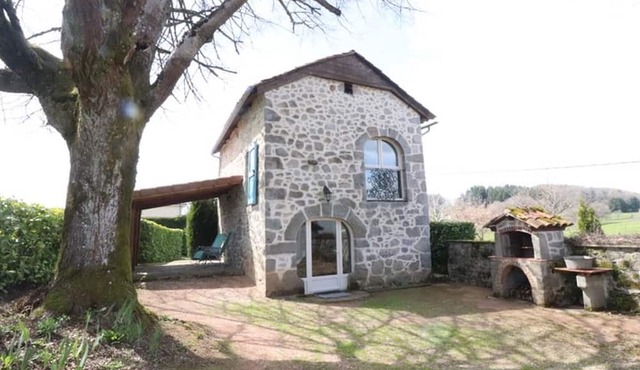 Gite Le Rouget-Pers, 1 bedroom, 2 persons