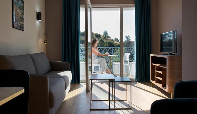 Apartment With Loft in Holiday Park