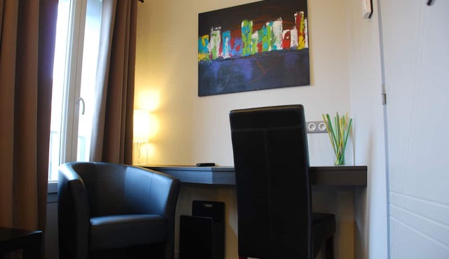 Ruthenium Hotel