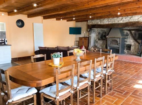 Maison conviviale à Bagnols avec terrasse et jardin