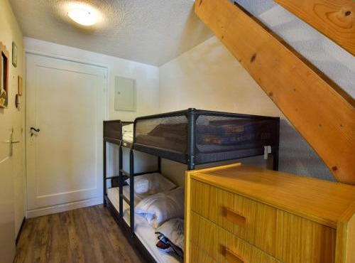 Charmant Duplex avec Balcon et Parking à Bernex, Proche Remontées Mécaniques - FR-1-498-36